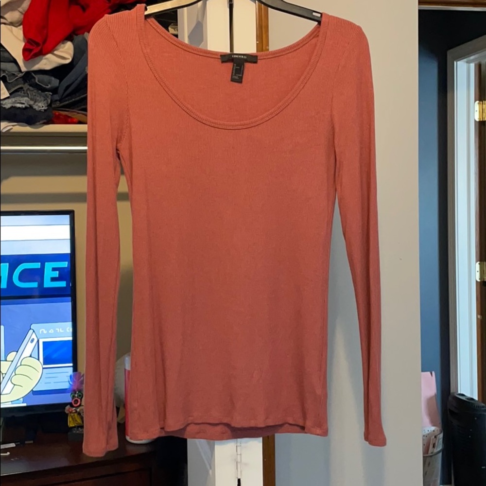 Ribbed long sleeve